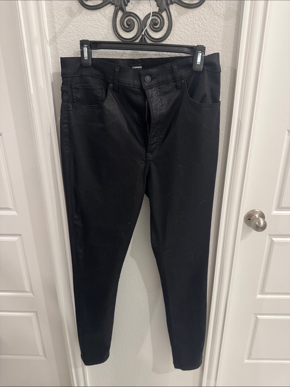 Express Men’s Skinny Jeans in Black
